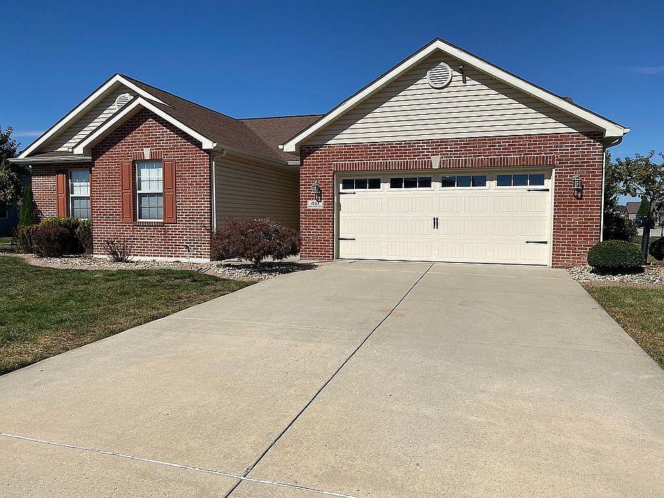 1st image of 833 Indian Prairie Dr