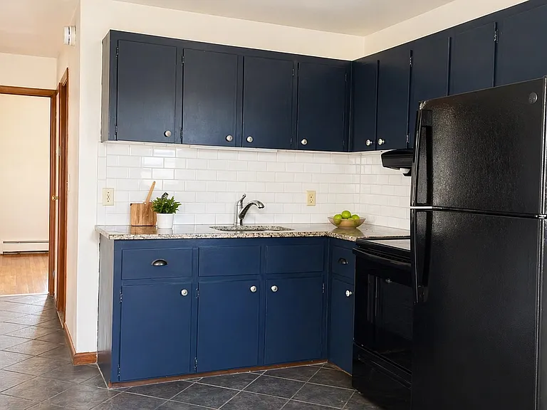 10 Dresser St #2 — Photo 2