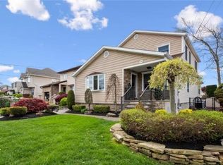 75 Inwood Ave, Colonia, NJ 07067