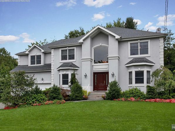 377 Ruckman Rd