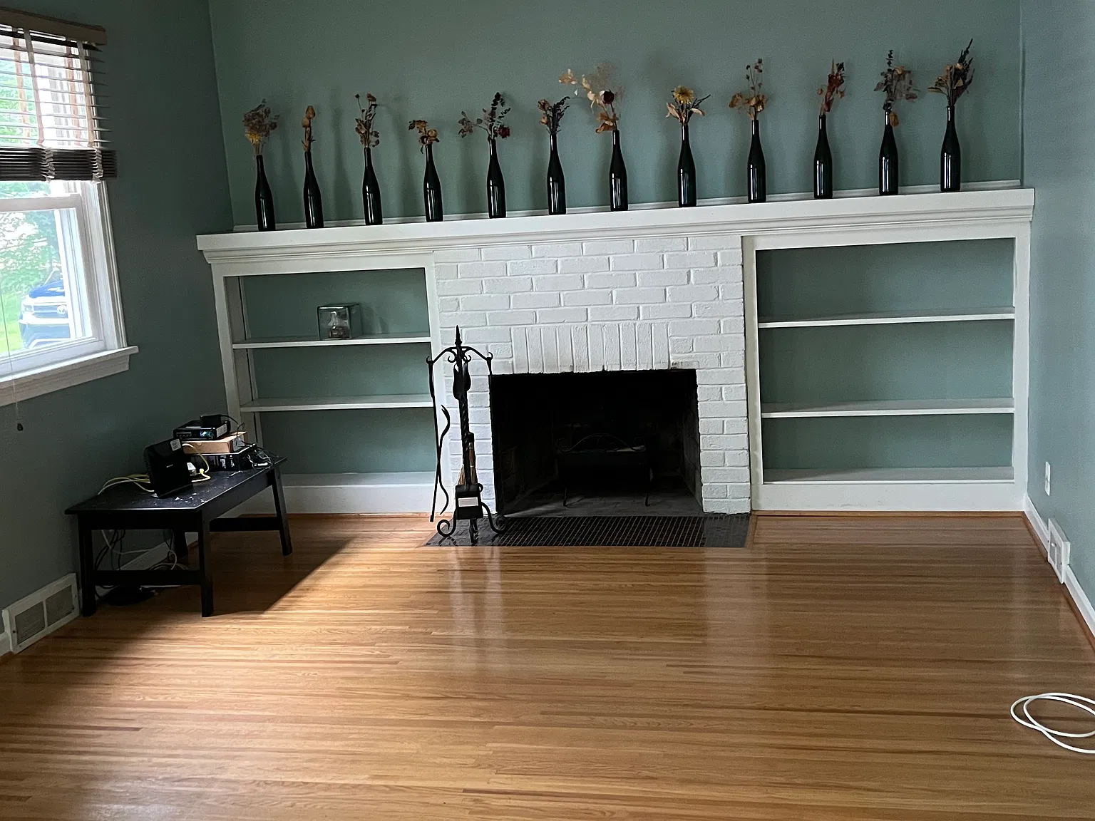 3 bed, 1350 sqft, $2,350 — Photo 2