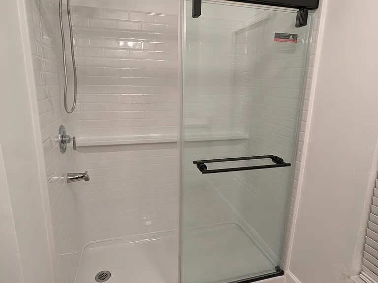 105 Terry Ave N — Photo 11