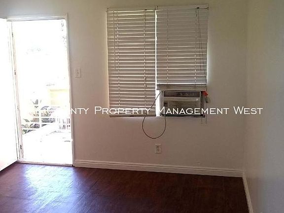4th image of 112 N Walnuthaven Dr APT I