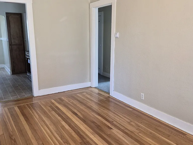 418 Park St — Photo 8
