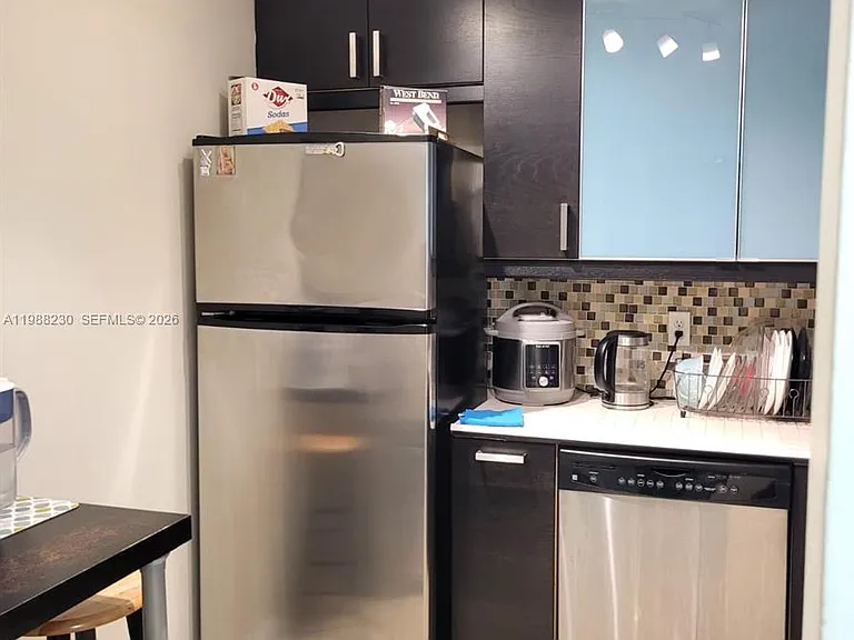 601 Three Islands Blvd #511 — Photo 9