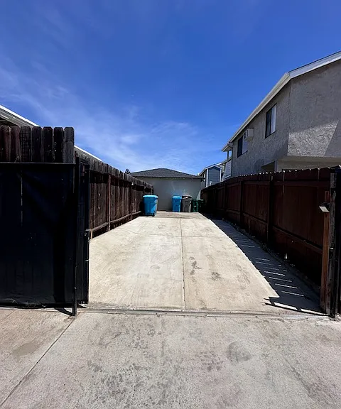 4490 48th St — Photo 3