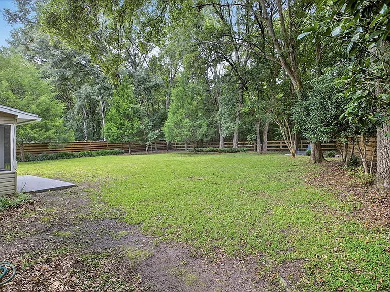3520 Clifden Dr — Photo 65