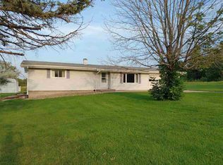 3016 N Taylor Rd, Hanna City, IL 61536