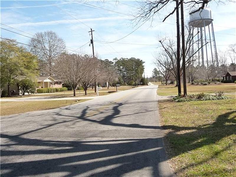 2nd image of 1700 Tucker Rd
