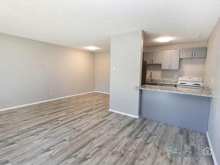 Edgemont Apartments — Photo 7