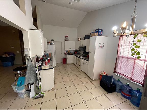 3rd image of 6237 Bonaventure Ct
