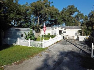 10525 E Turtle Ln, Floral City, FL 34436