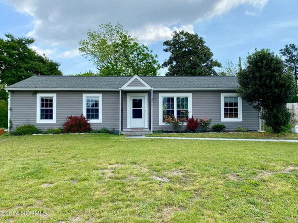 110 Riegel Drive, Hubert, NC 28539