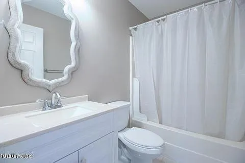16074 N April Dr — Photo 12