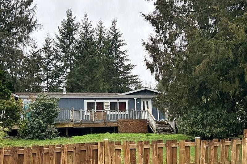 1st image of 12914 210th Avenue Ct E