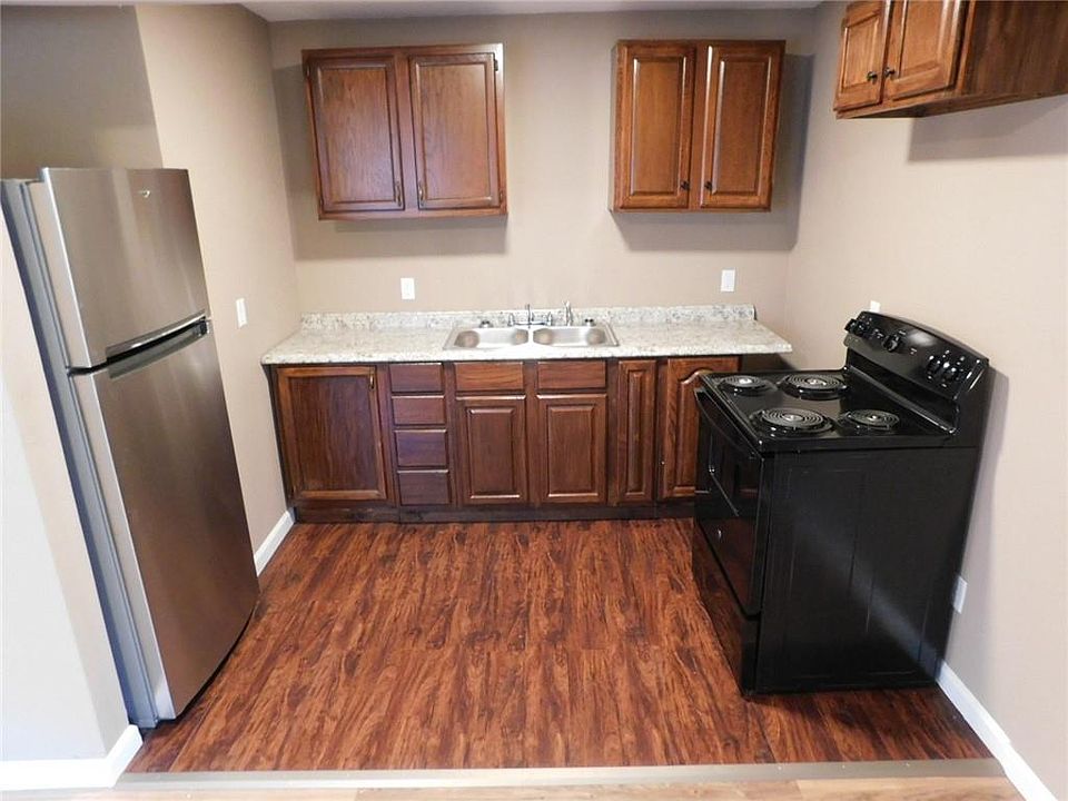 1602 S Walnut St, Pittsburg, KS 66762 Zillow