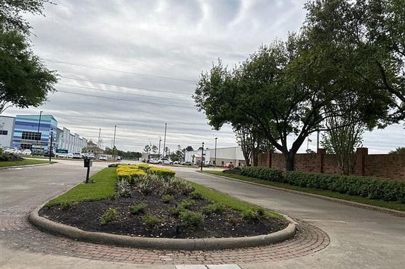 2nd image of 2519 Braer Ridge Dr