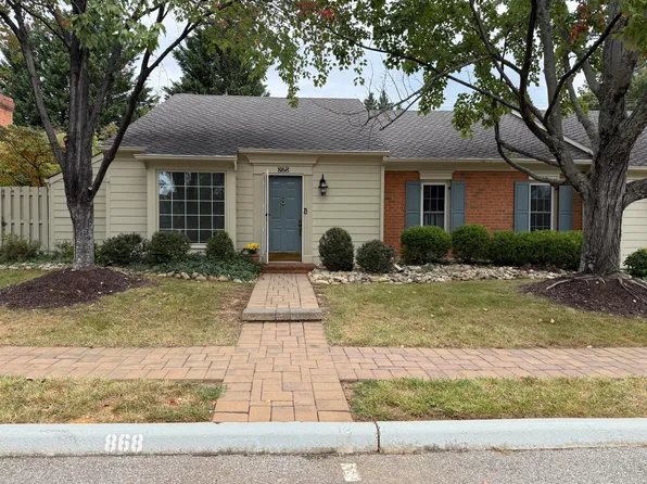 868 Stonegate Ct, Salem, VA 24153