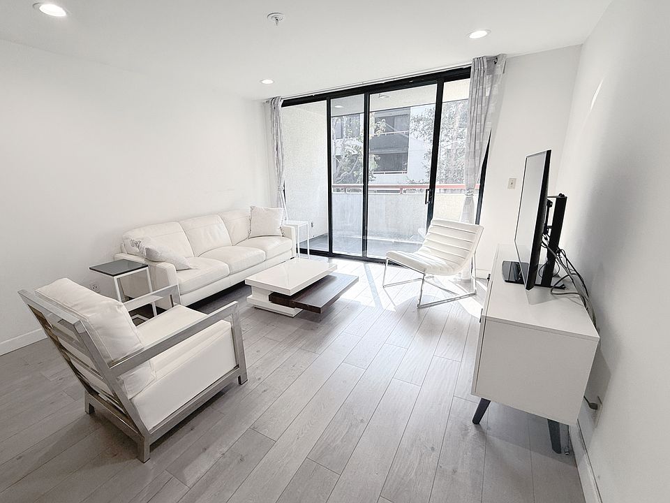 1st image of 222 S Central Ave APT 212