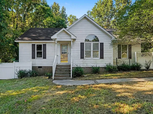 123 Shady Meadows Ln, Clayton, NC 27520