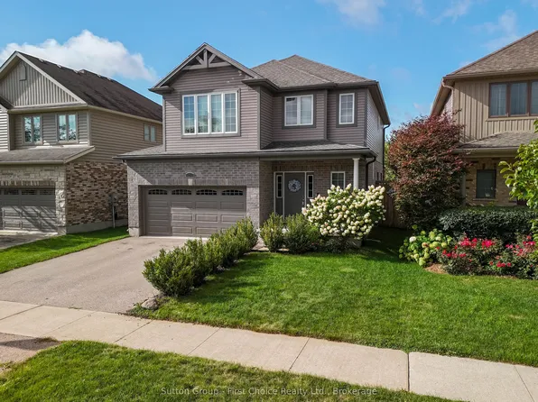 21 Brown St, Perth South, ON N5A 0B8