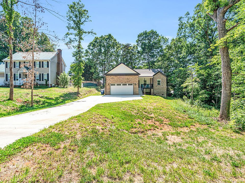 1st image of 574 Rockwood Dr