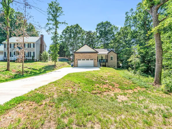 574 Rockwood Dr, Graham, NC 27253