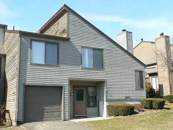 1st image of 726 Robert Frost Dr