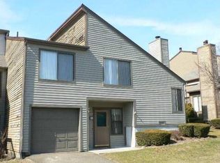 726 Robert Frost Dr, Branford, CT 06405