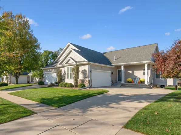 4105 N Willowbend Rd NE, Cedar Rapids, IA 52411