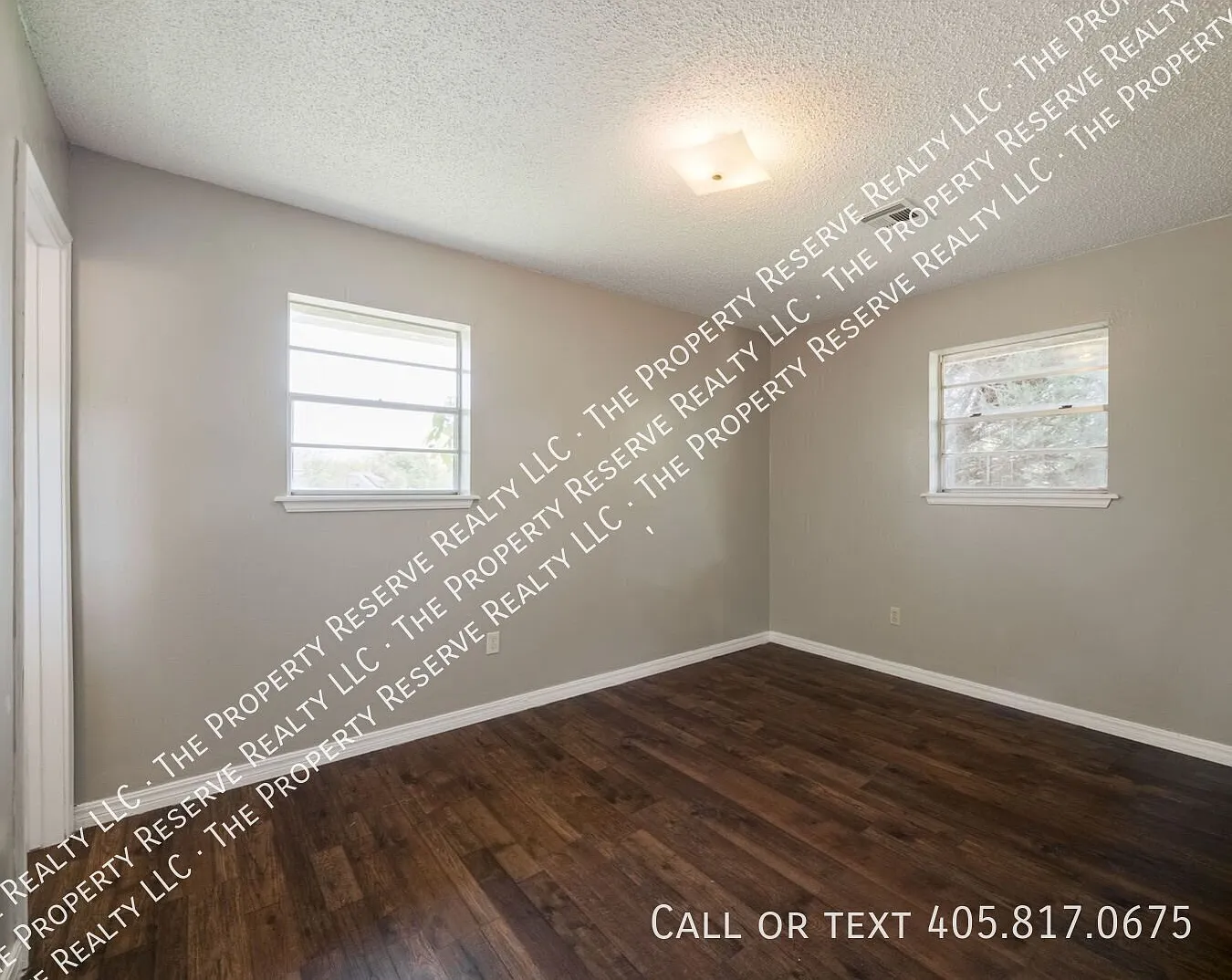 3 bed, 2.0 bath, 1300 sqft, $1,100 — Photo 4
