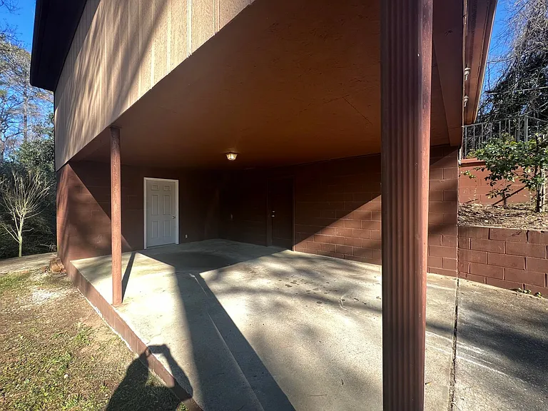 2836 1st St E — Photo 3