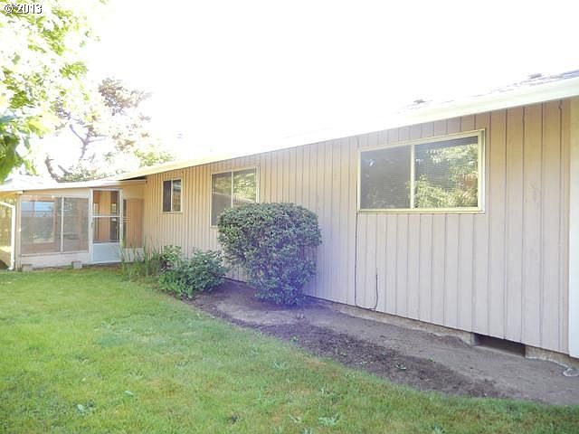 1st image of 1741 SE 54th Ave