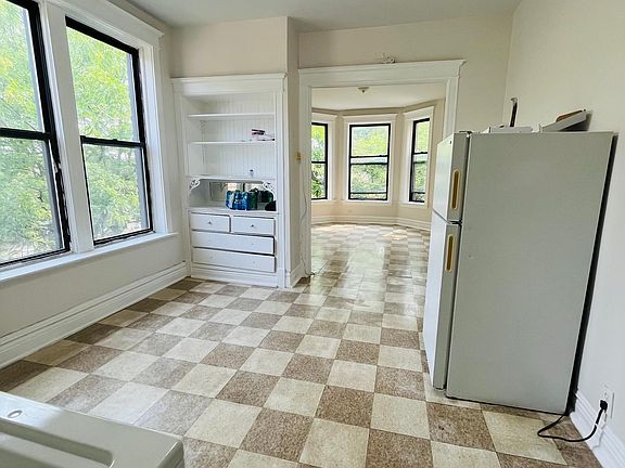 5th image of 2706 S Saint Louis Ave #3F