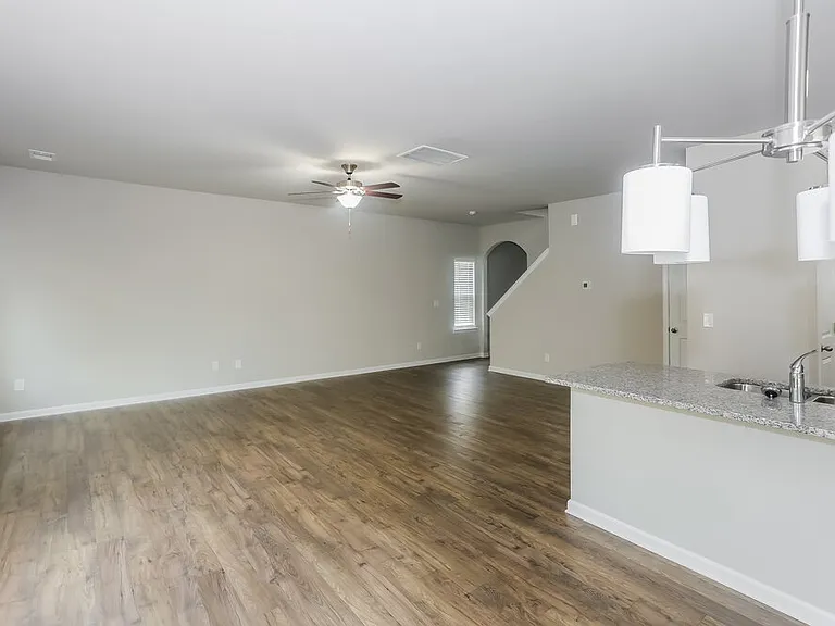 9221 Treyburn Dr — Photo 5