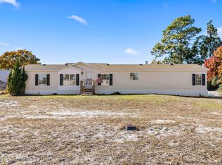 307 N Winchester Lane, Hubert, NC 28539