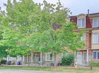28 Pond Dr, Markham, ON L3T 7V3