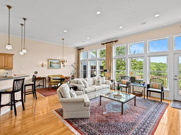 4 Prower Lndg Unit 4, Plymouth, MA 02360