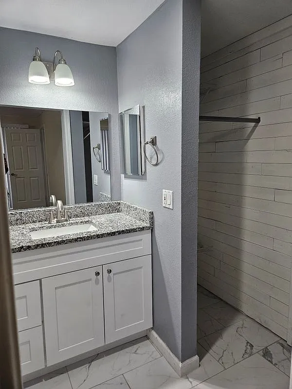 4 bed, 3.0 bath, 2356 sqft, $3,100 — Photo 3