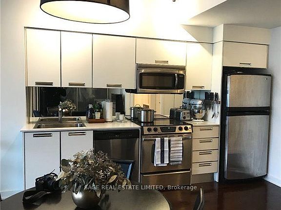 5th image of 33 Charles St E #3405