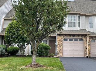 318 Pegasus Rd #318, Piscataway, NJ 08854