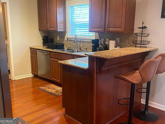 5th image of 4135 Landover Ct