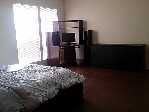3rd image of 2223 Woodcreek
