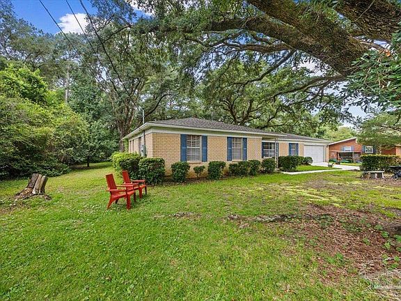 3rd image of 1825 Sandra Dr