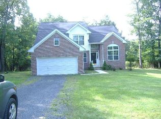 3154 Kirkham Rd, Bushkill, PA 18324