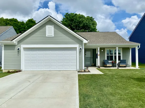 213 Drewood Dr, Trafalgar, IN 46181