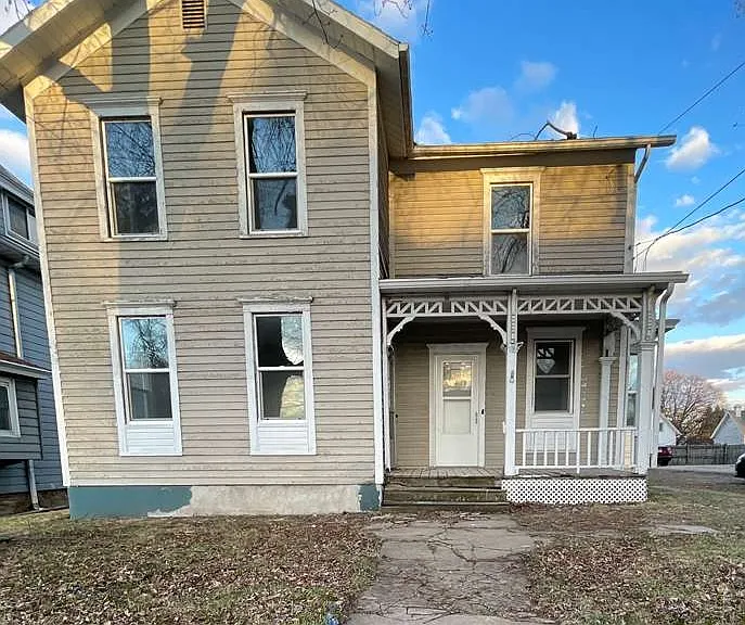 217 N West Ave — Photo 1