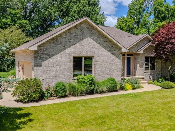 38 Studio Dr, Wabash, IN 46992