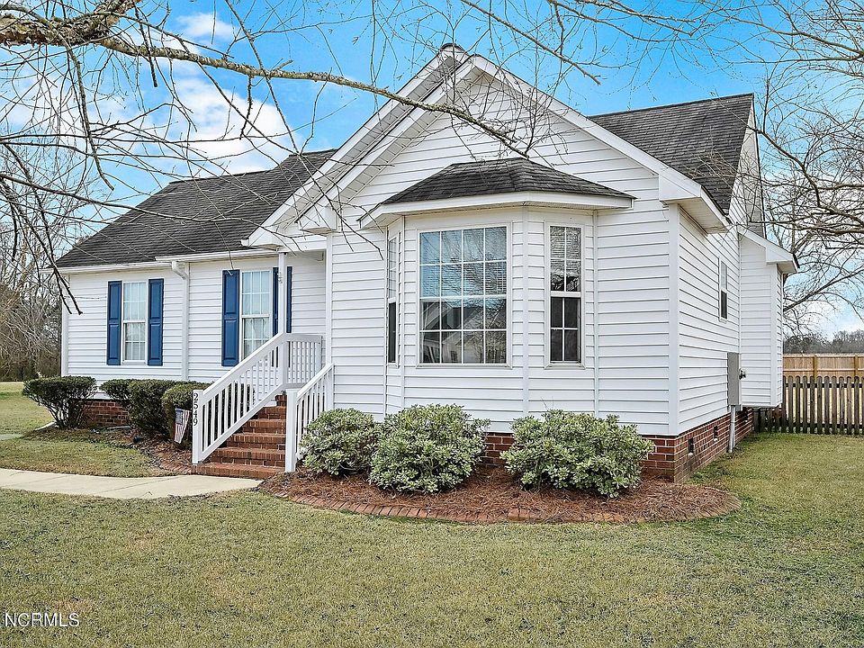 1st image of 2549 Amanda Pl