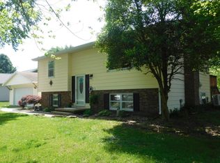 1007 W Mack Ave, Olney, IL 62450